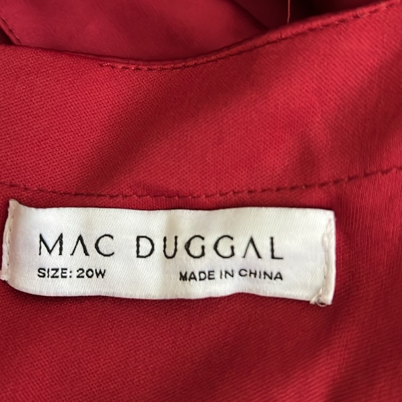 Fabulouss by Mac Duggal 67907 Pleated Waist V-Neck Dress. Size 20W. NWOT - Picture 4 of 4